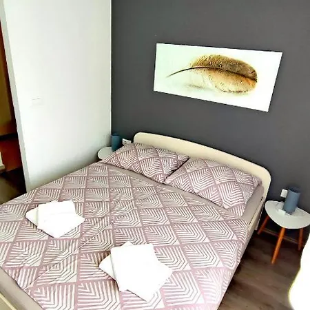 Jan 2+2 With Balcony Apartman Pula