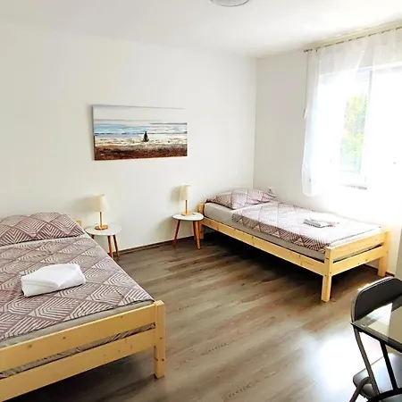 Jan 2+2 With Balcony 풀라