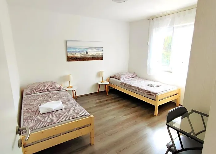 Jan 2+2 With Balcony 풀라